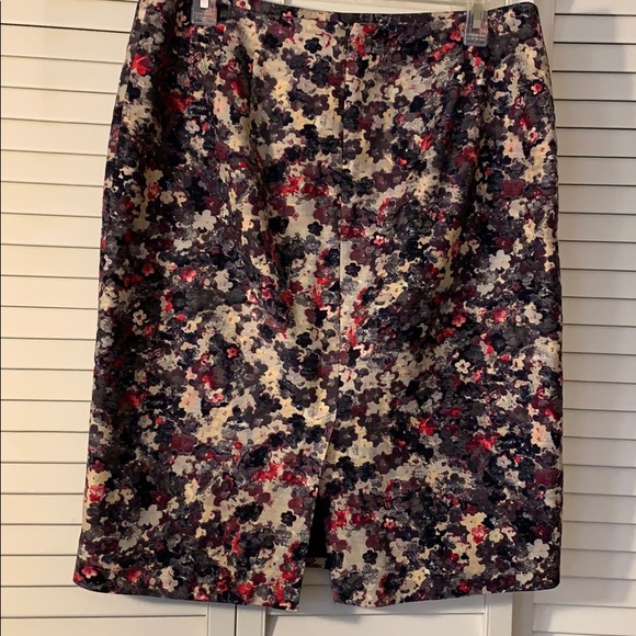 TALBOTS Beautiful Skirt - Picture 3 of 10